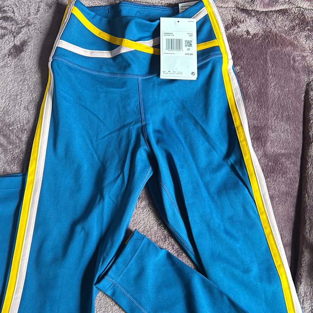 Nike leggings